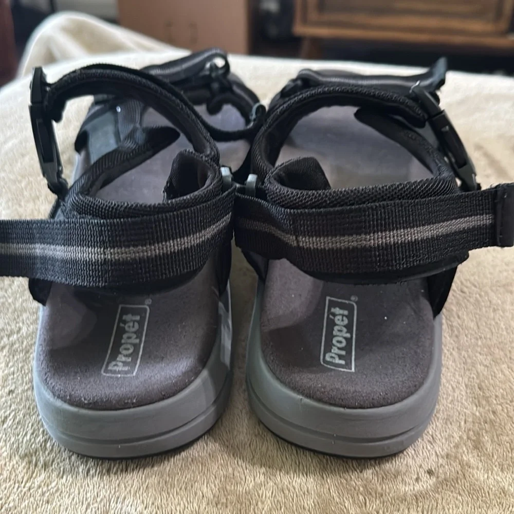Propet Men’s Dad Strap Eli Black &‎ Grey Sandals